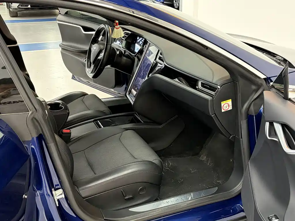Tesla Model S — фото 9