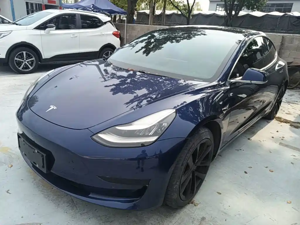 Tesla Model 3 — фото 2
