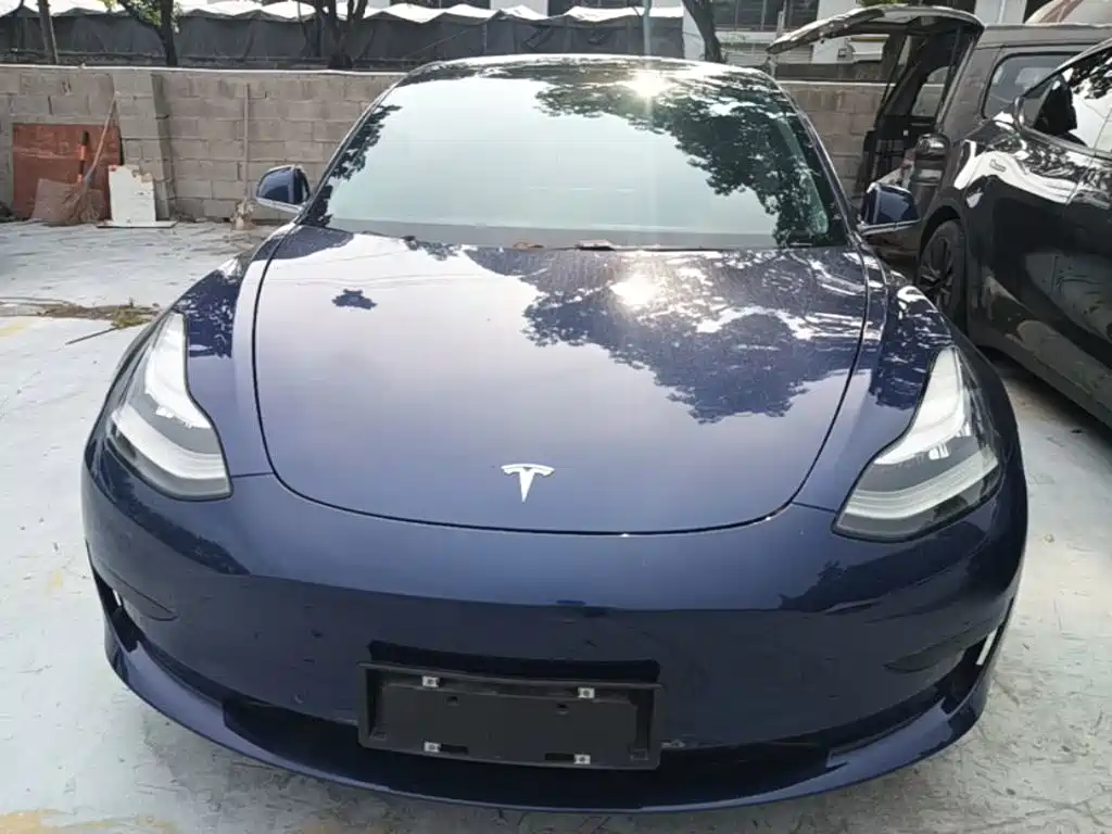 Tesla Model 3 — фото 3