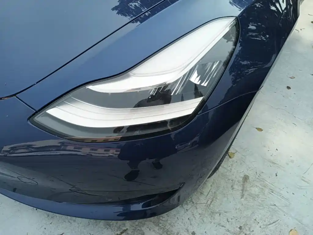 Tesla Model 3 — фото 24