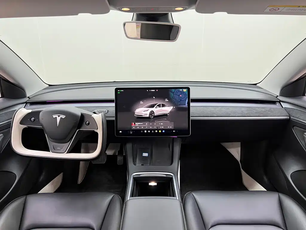 Tesla Model 3 — фото 23