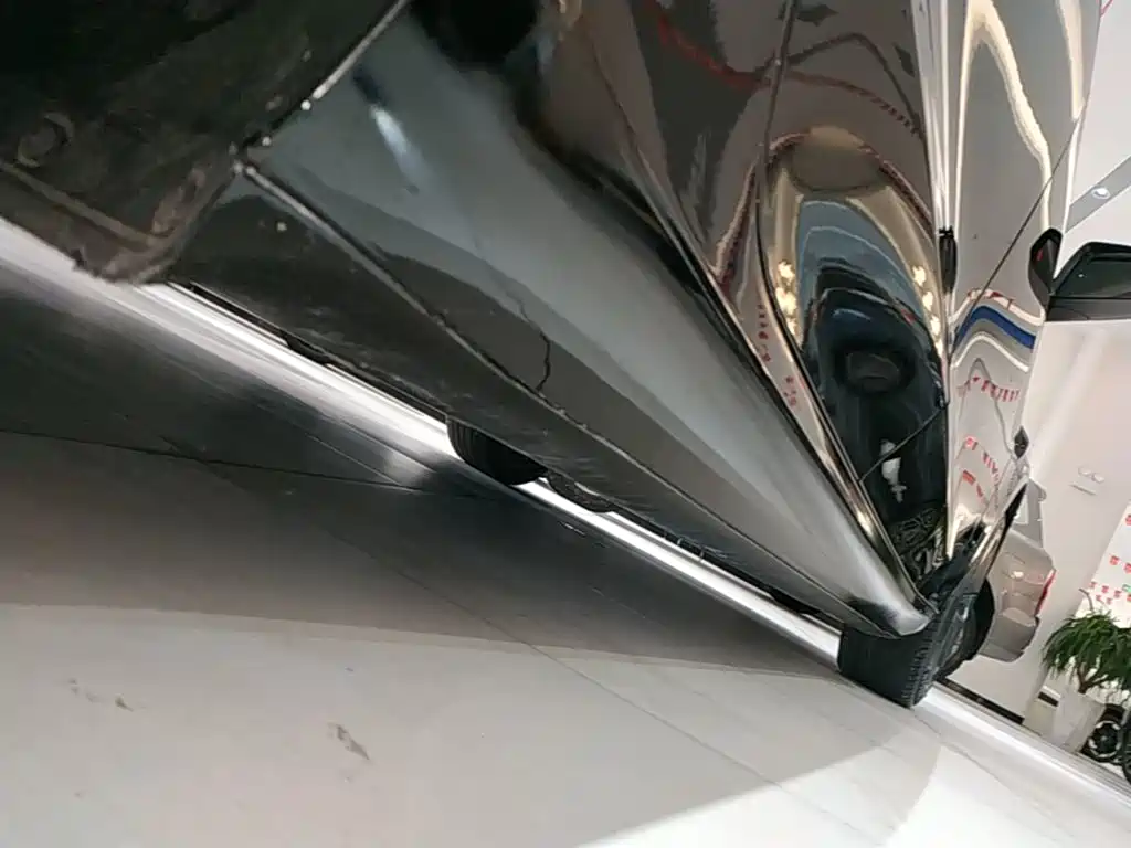 Tesla Model 3 — фото 21