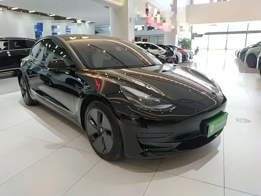 Tesla Model 3 — фото 4