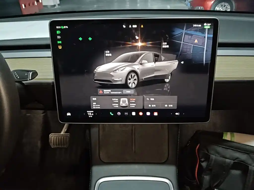 Tesla Model Y — фото 13