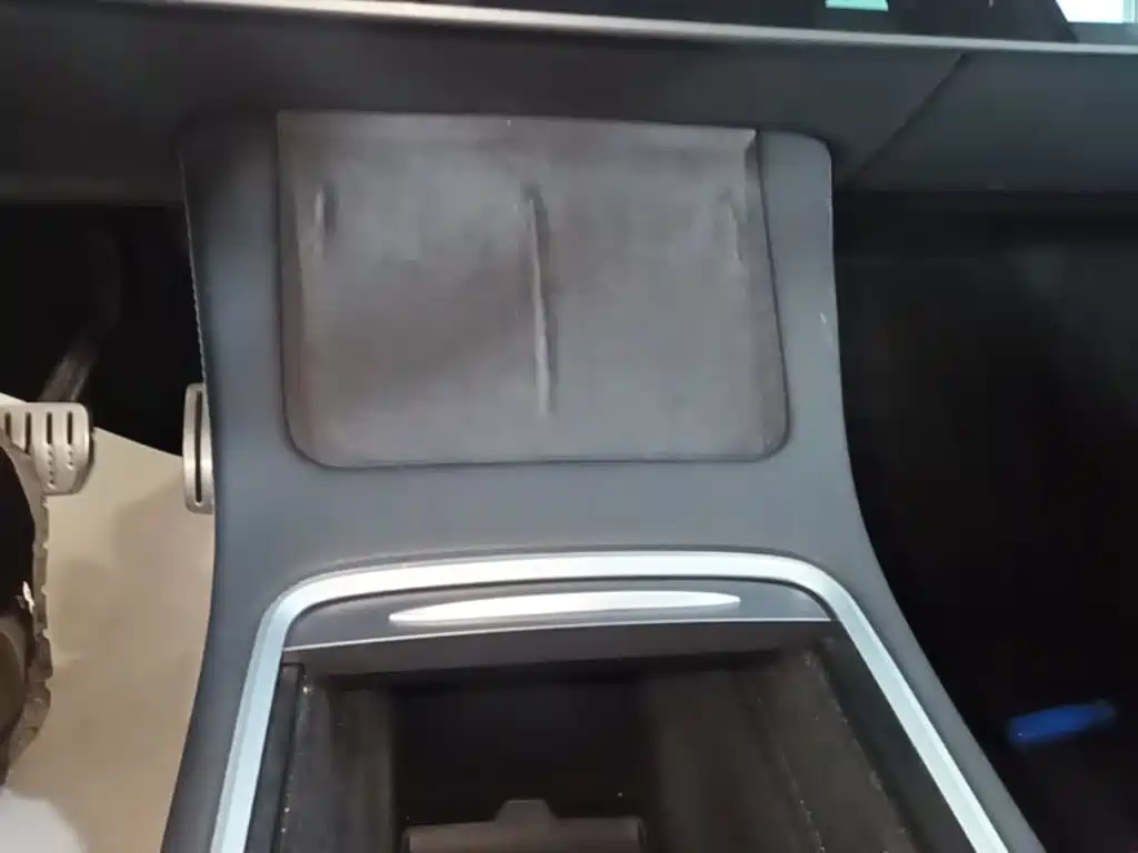 Tesla Model Y — фото 14