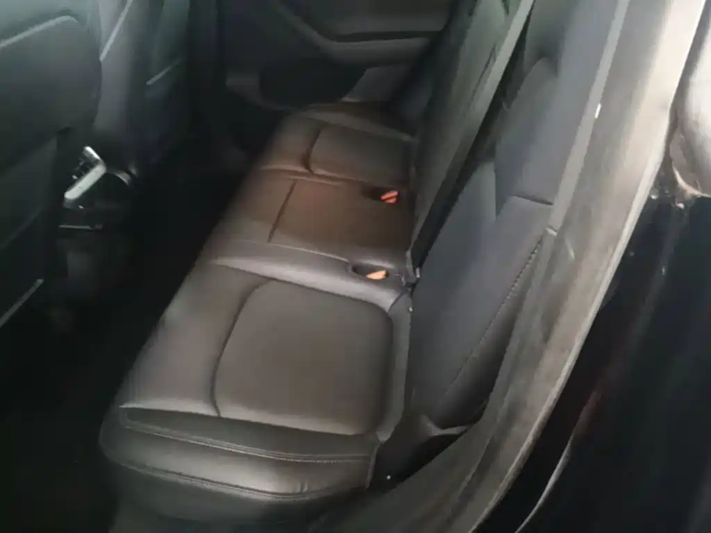Tesla Model Y — фото 17