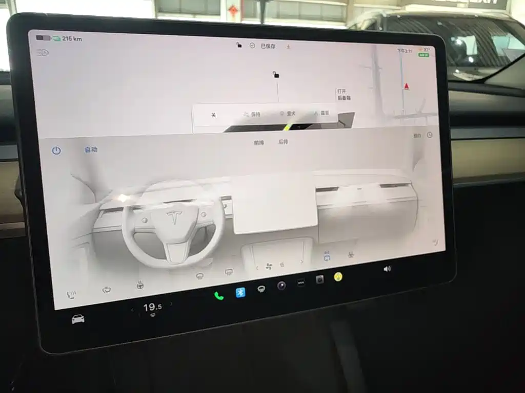 Tesla Model Y — фото 13