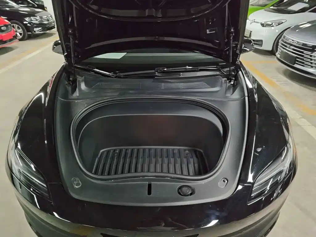Tesla Model 3 — фото 20