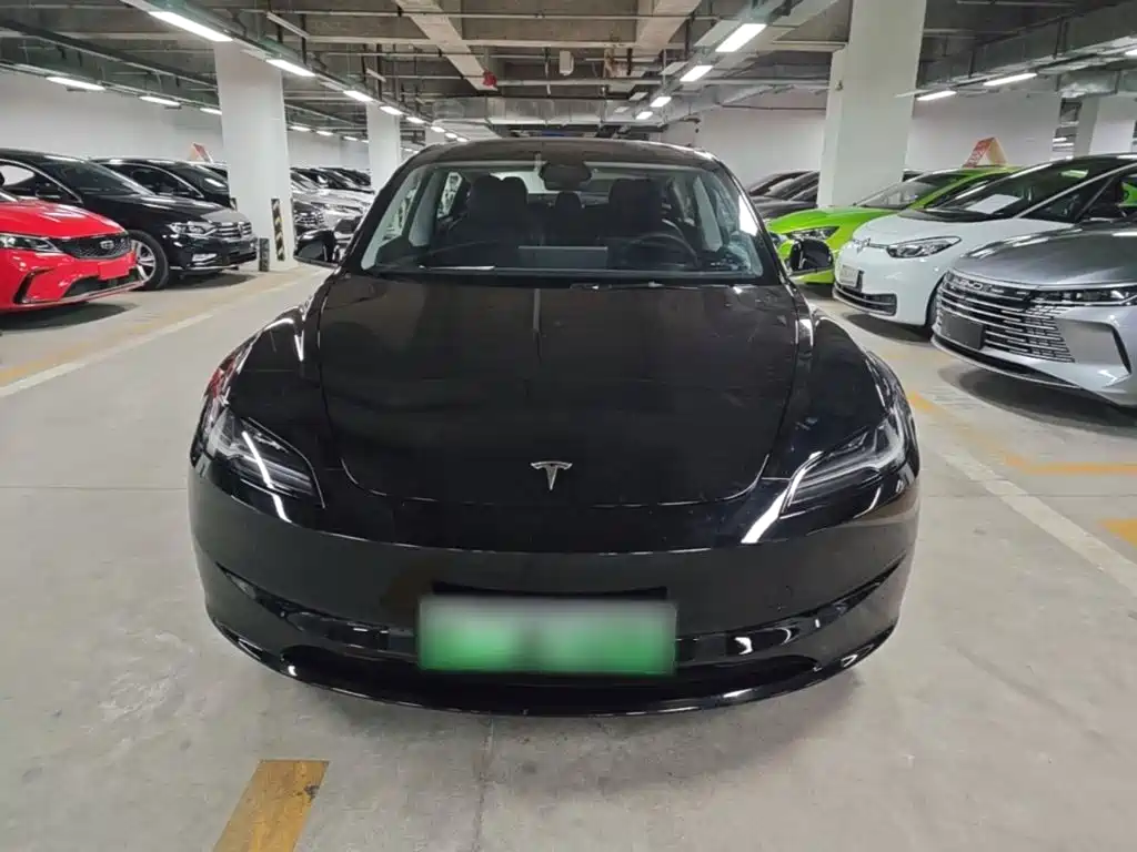 Tesla Model 3 — фото 3