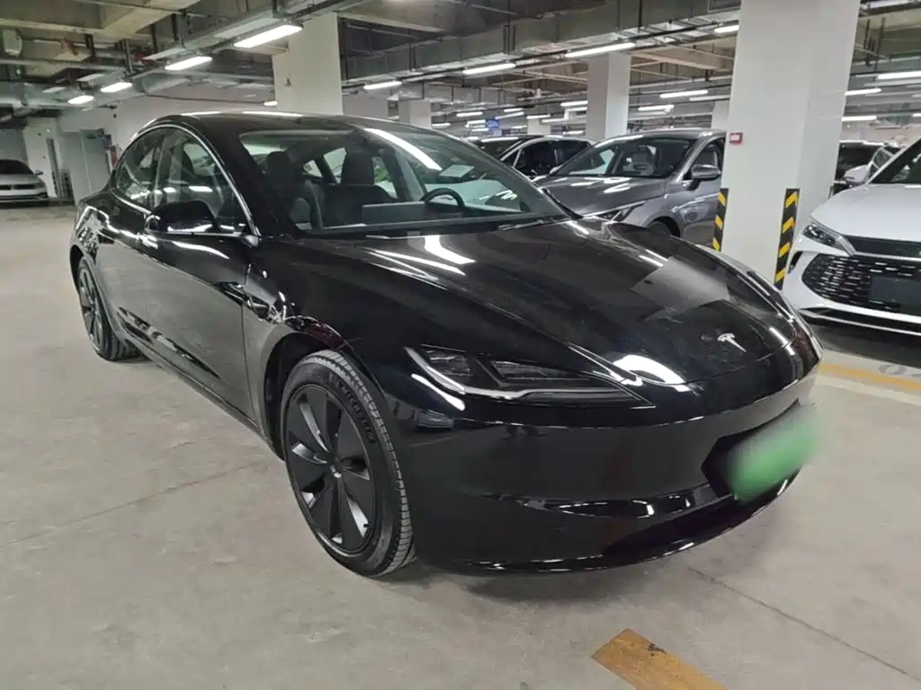 Tesla Model 3 — фото 4