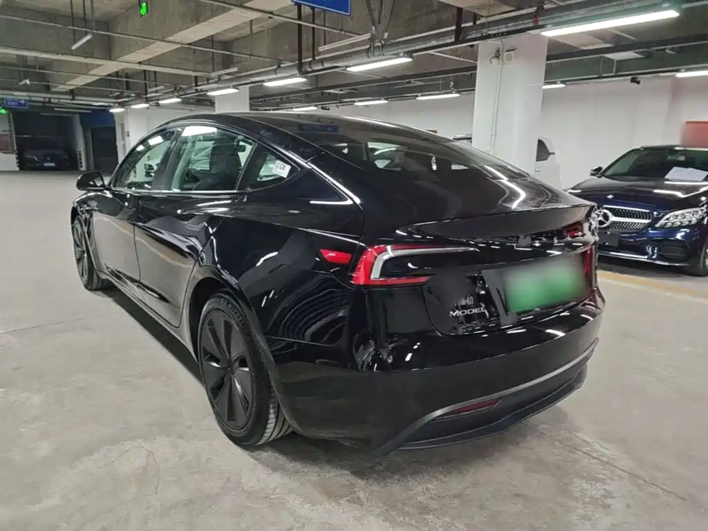 Tesla Model 3 — фото 5