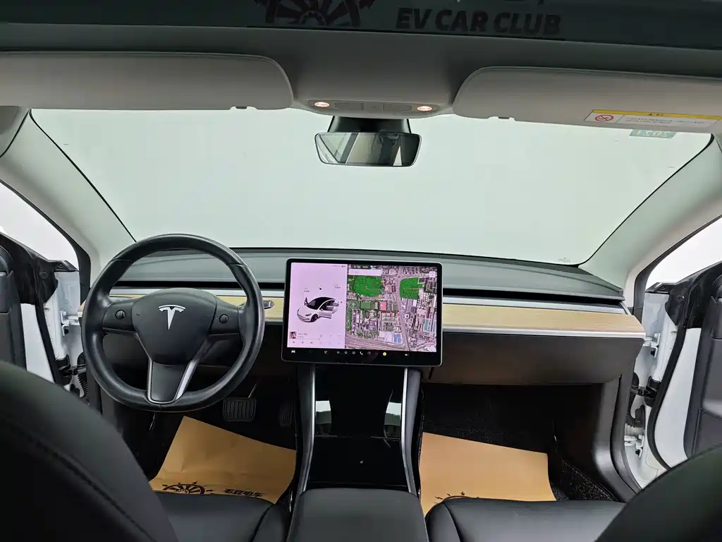 Tesla Model 3 — фото 17