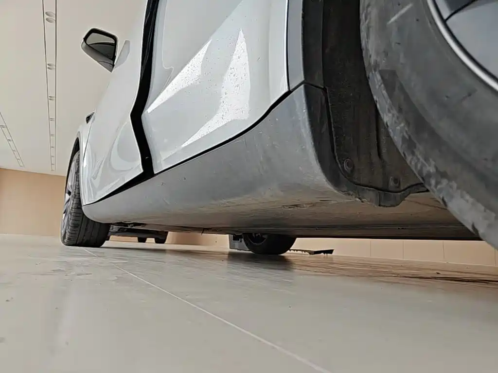Tesla Model Y — фото 22