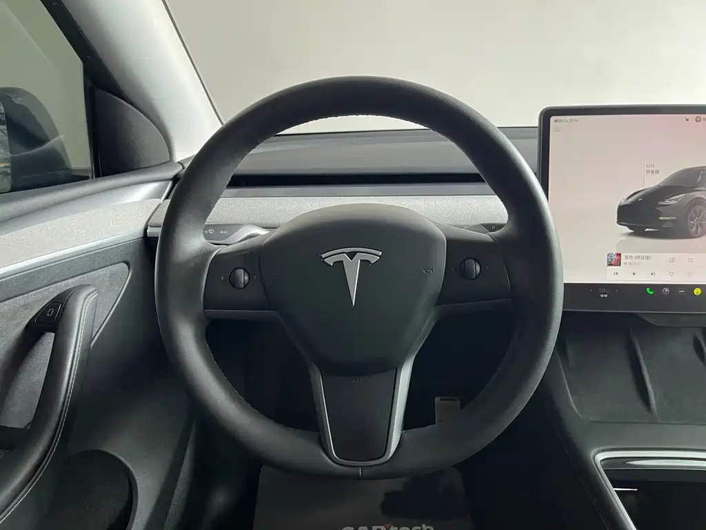 Tesla Model Y — фото 23