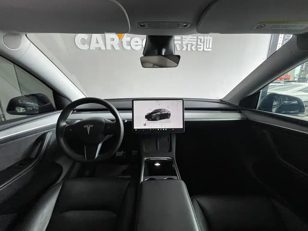 Tesla Model Y — фото 32