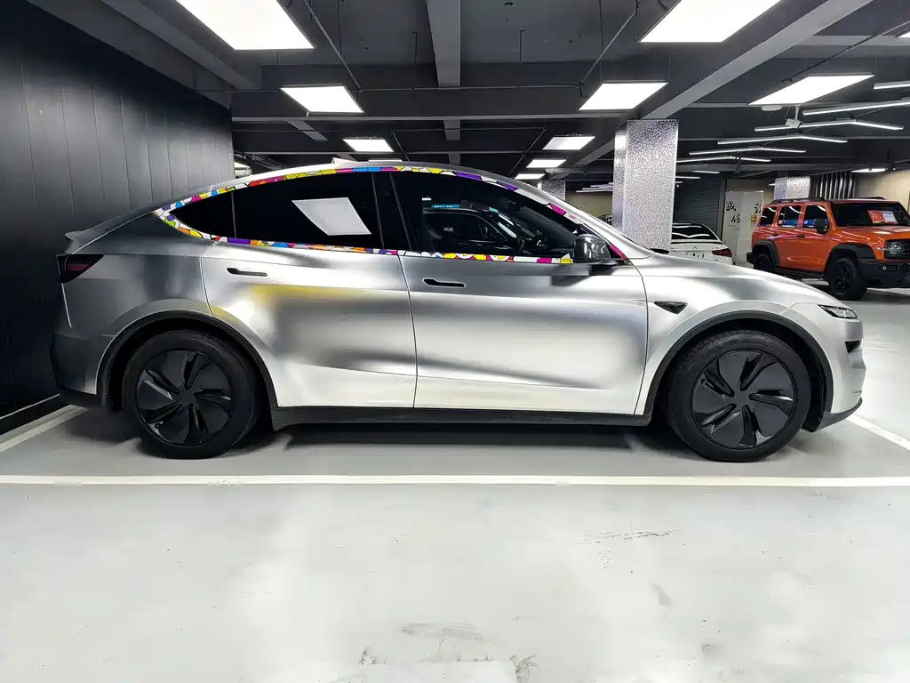 Tesla Model Y — фото 4
