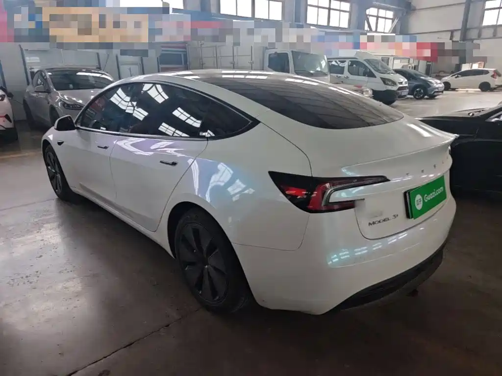 Tesla Model 3 — фото 23