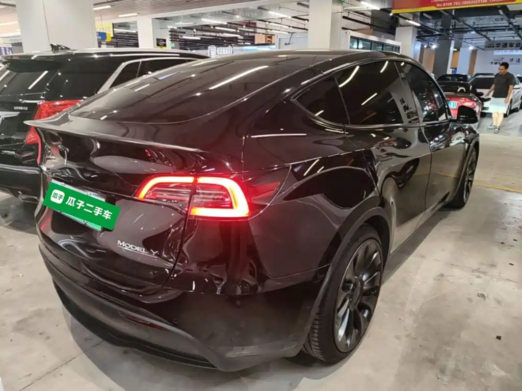 Tesla Model Y — фото 7