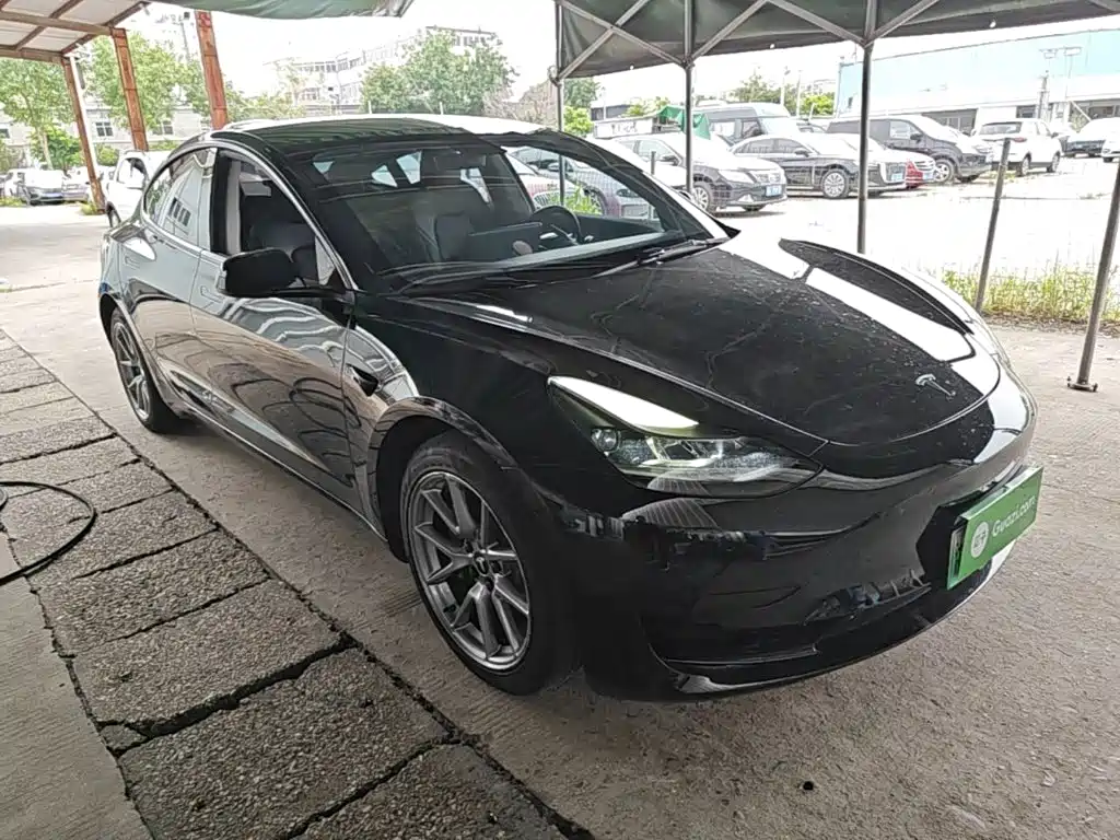 Tesla Model 3 — фото 4