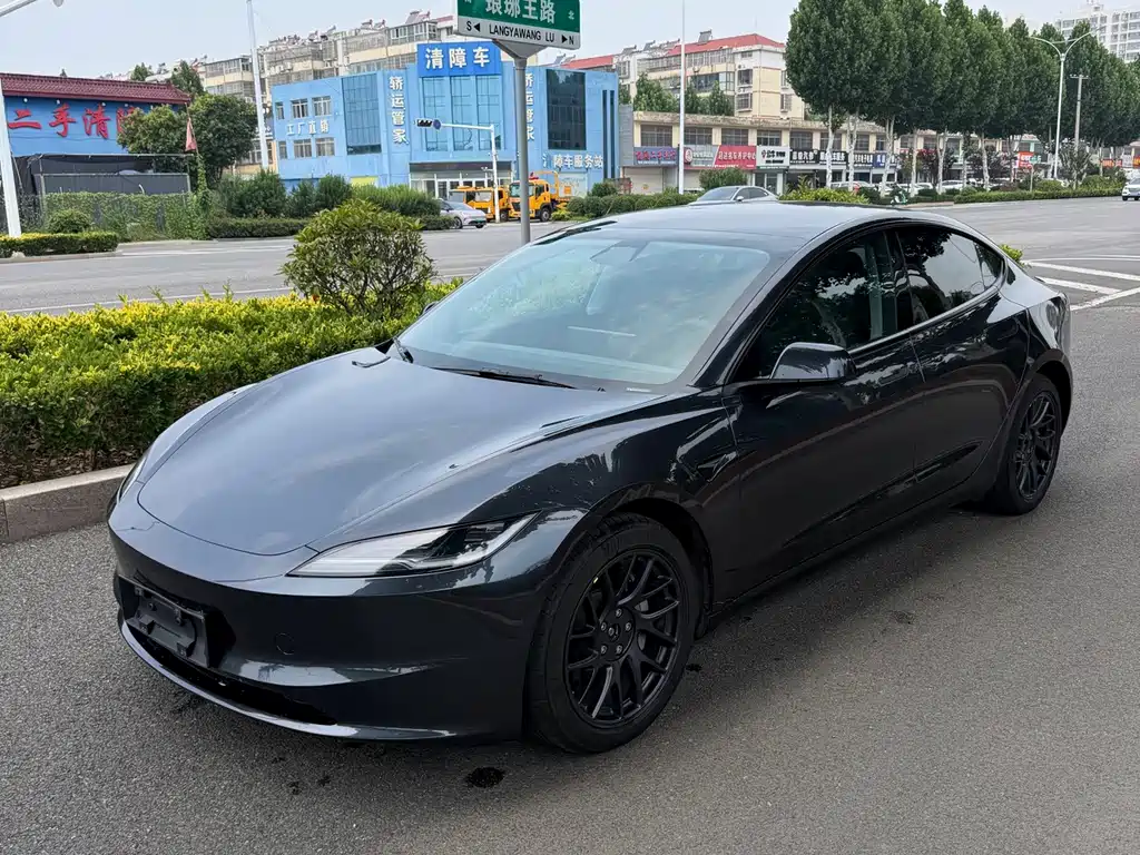 Tesla Model 3 — фото 2