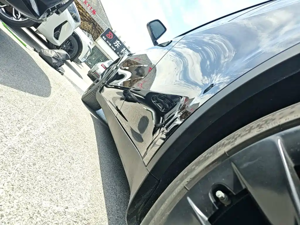 Tesla Model Y — фото 22