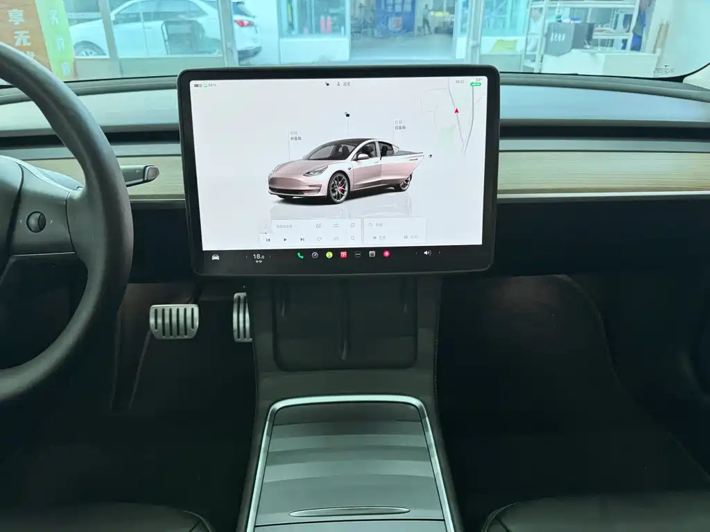 Tesla Model 3 — фото 13