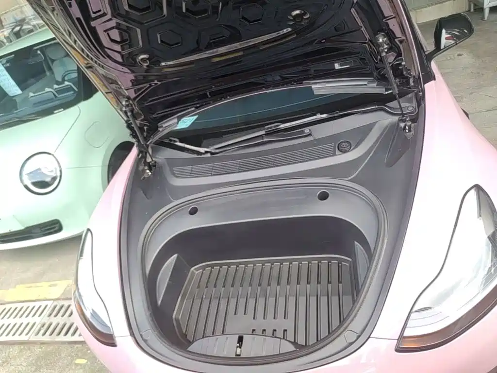 Tesla Model 3 — фото 20