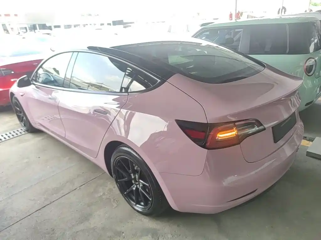 Tesla Model 3 — фото 5