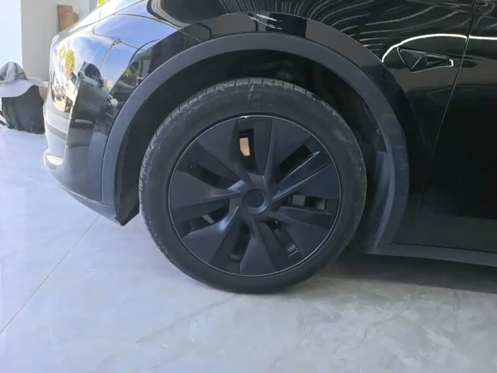 Tesla Model Y — фото 23
