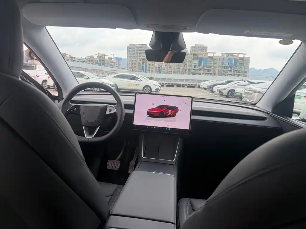Tesla Model Y — фото 6