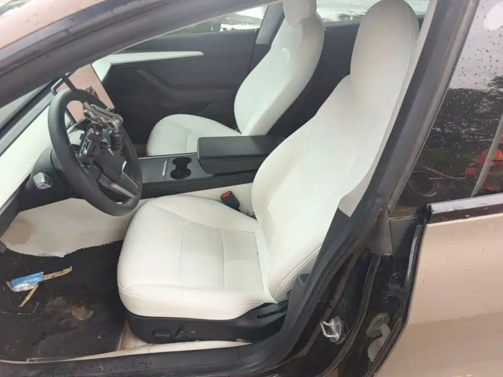 Tesla Model 3 — фото 15