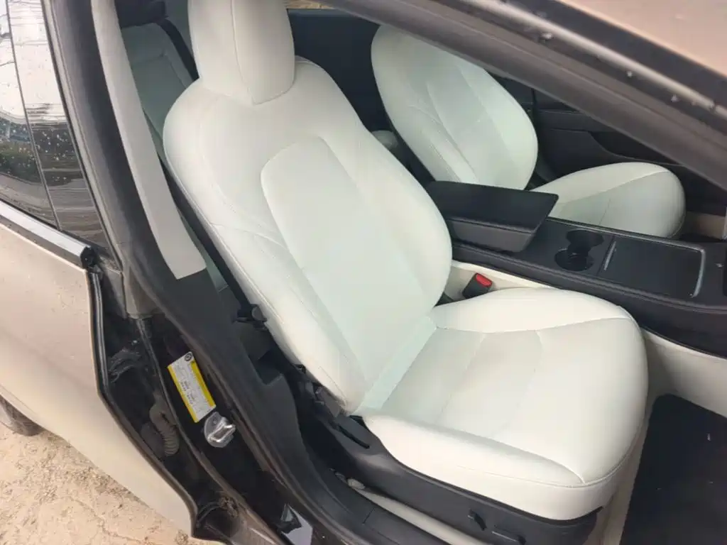 Tesla Model 3 — фото 25