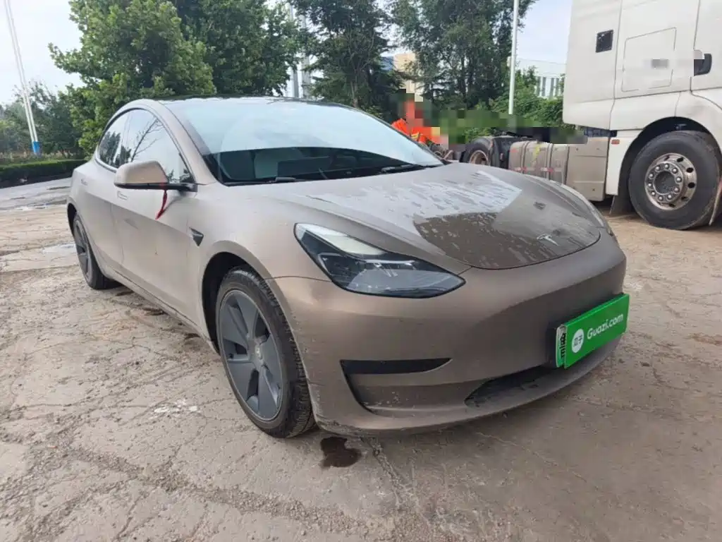 Tesla Model 3 — фото 4
