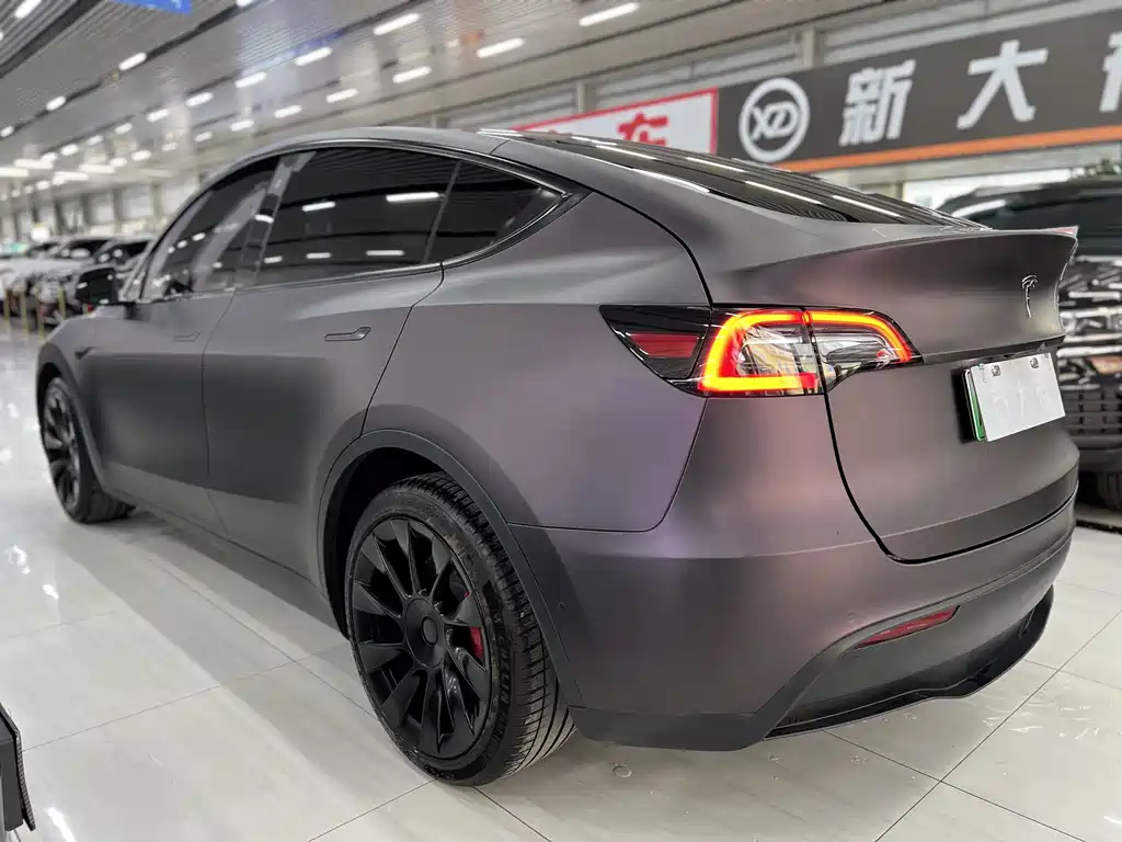 Tesla Model Y — фото 9