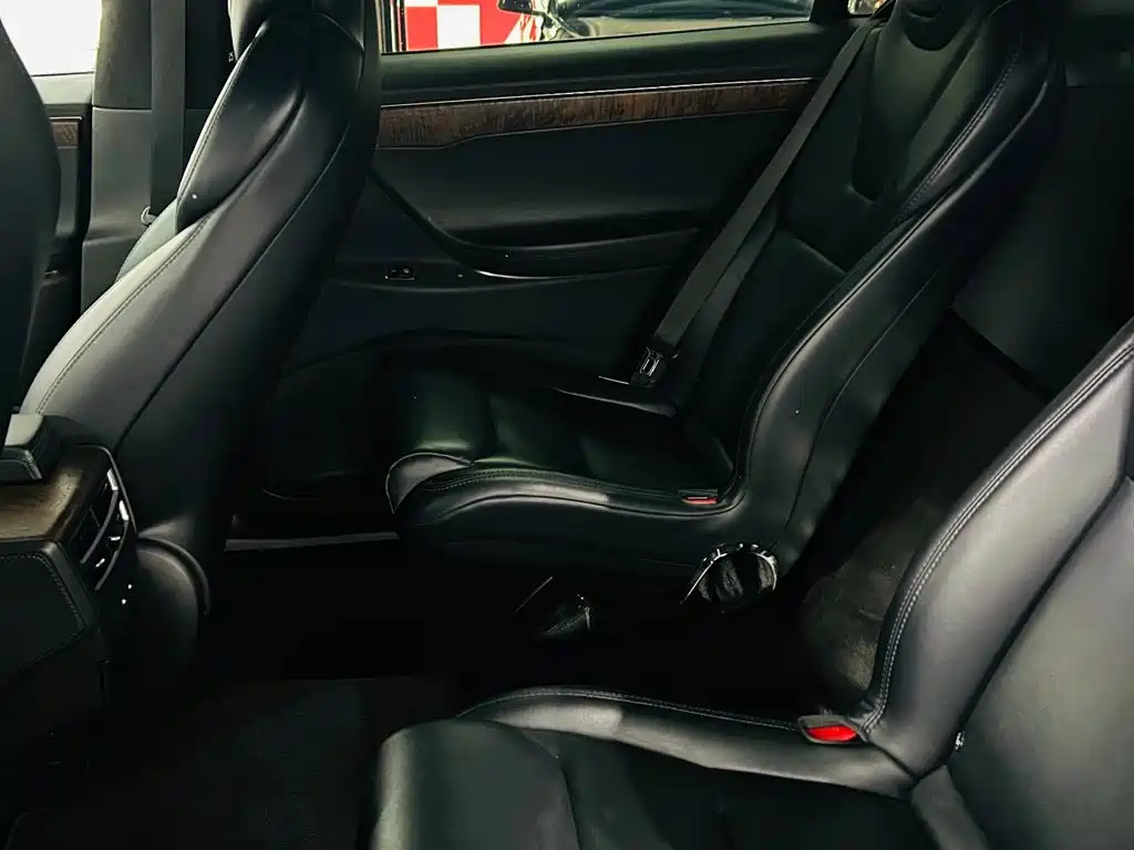 Tesla Model X — фото 9