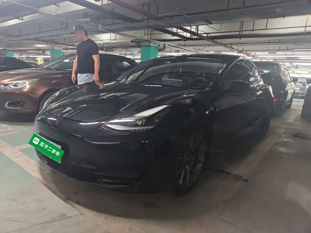 Tesla Model 3 — фото 2