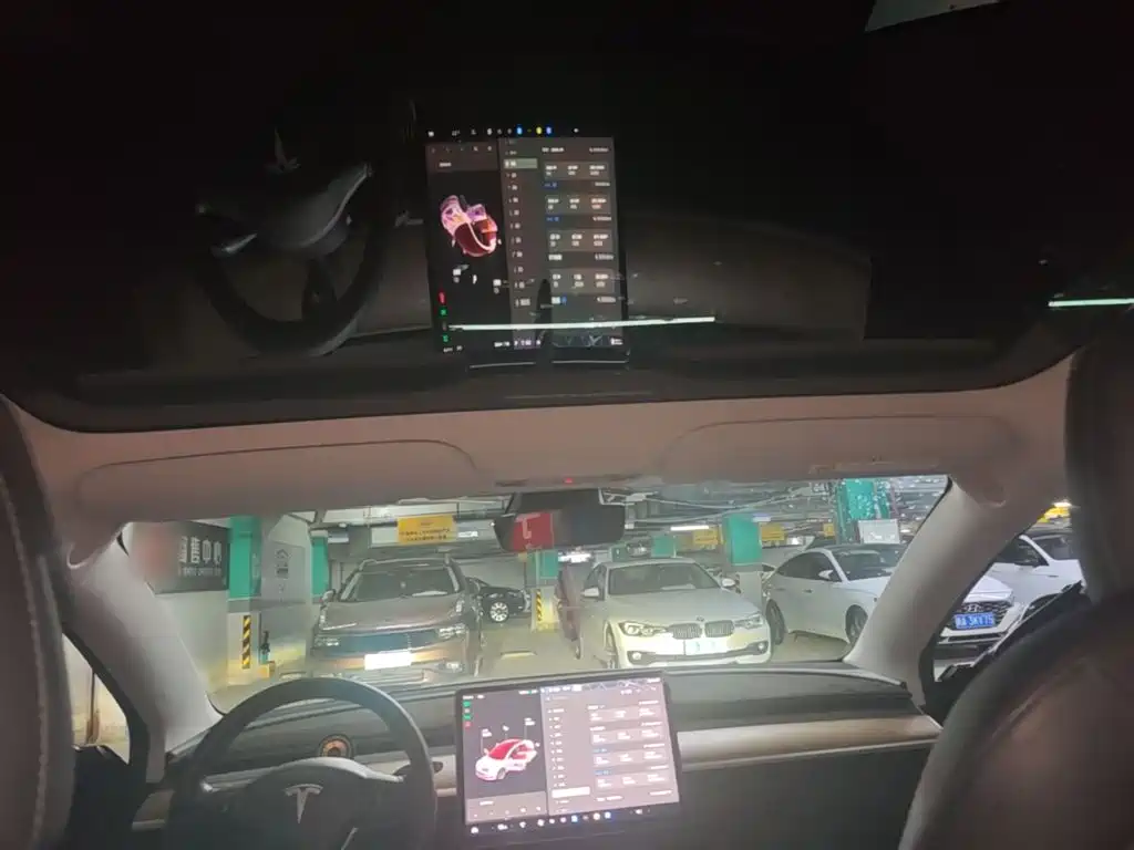 Tesla Model 3 — фото 18