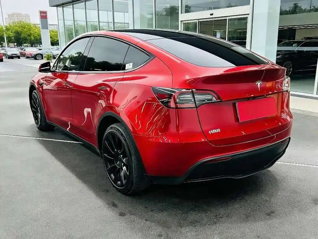 Tesla Model Y — фото 4