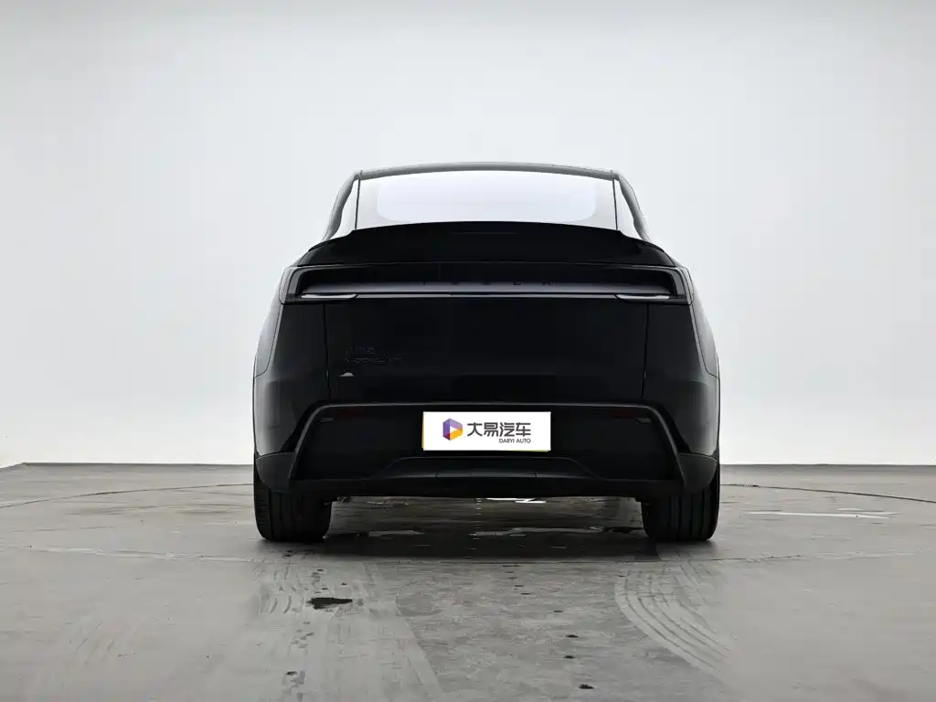 Tesla Model Y L — фото 4