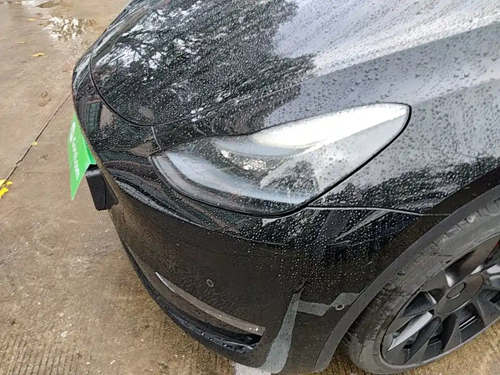 Tesla Model Y — фото 24