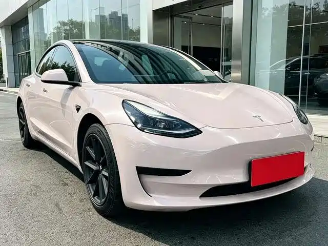 Tesla Model 3 — фото 3