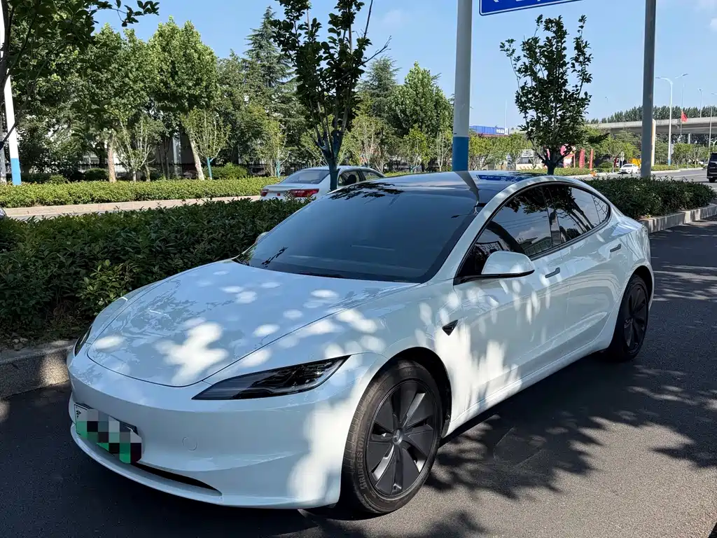 Tesla Model 3 — фото 2