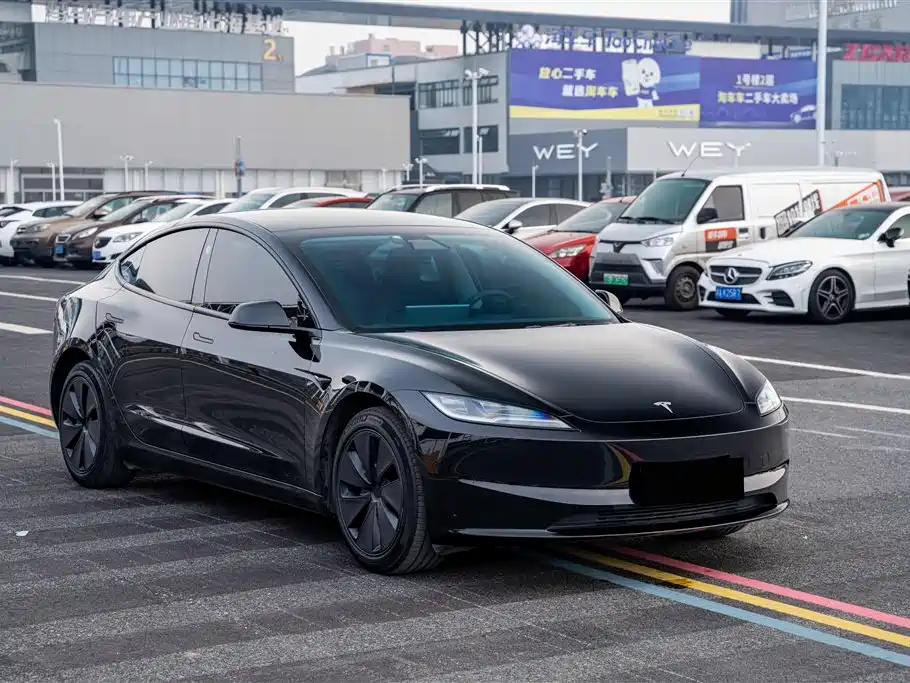 Tesla Model 3 — фото 3