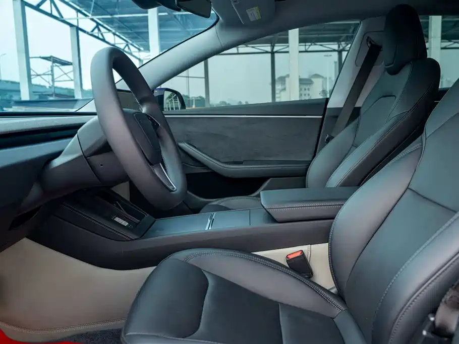 Tesla Model 3 — фото 10