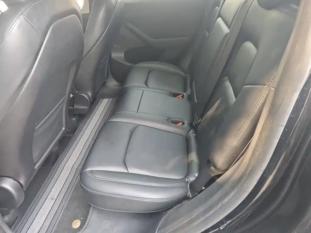 Tesla Model Y — фото 17