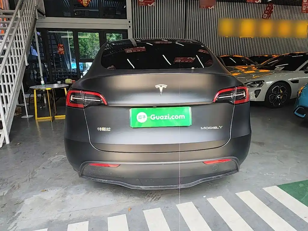 Tesla Model Y — фото 6