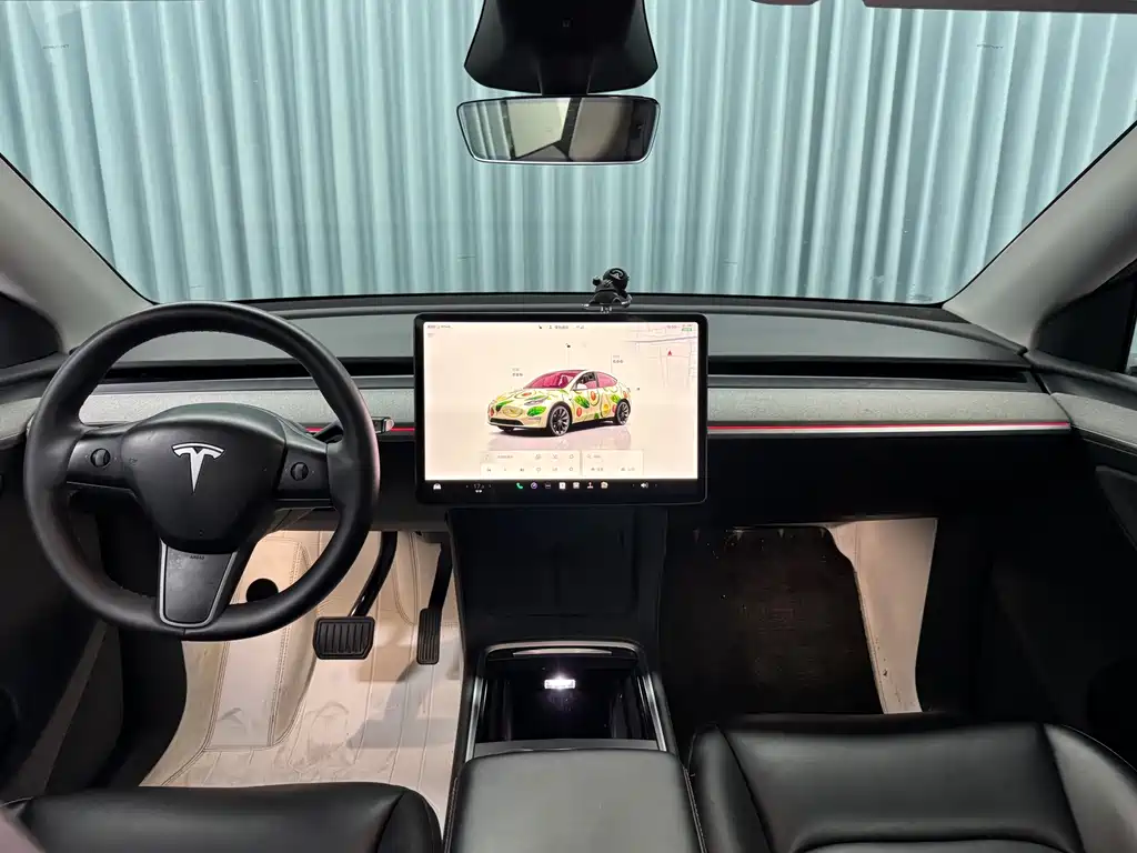 Tesla Model Y — фото 5