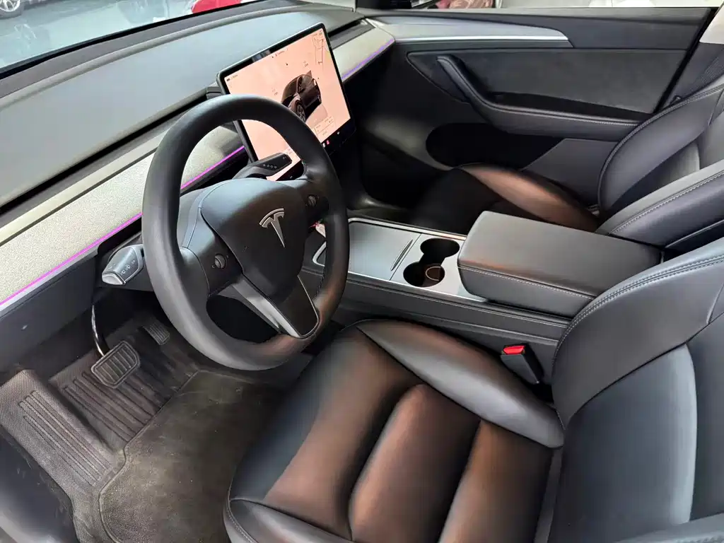 Tesla Model Y — фото 5