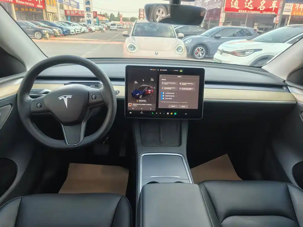 Tesla Model Y — фото 4