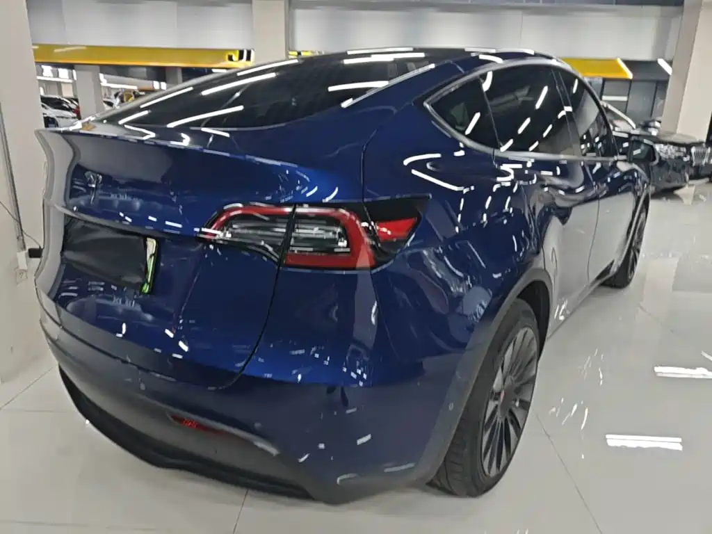 Tesla Model Y — фото 7